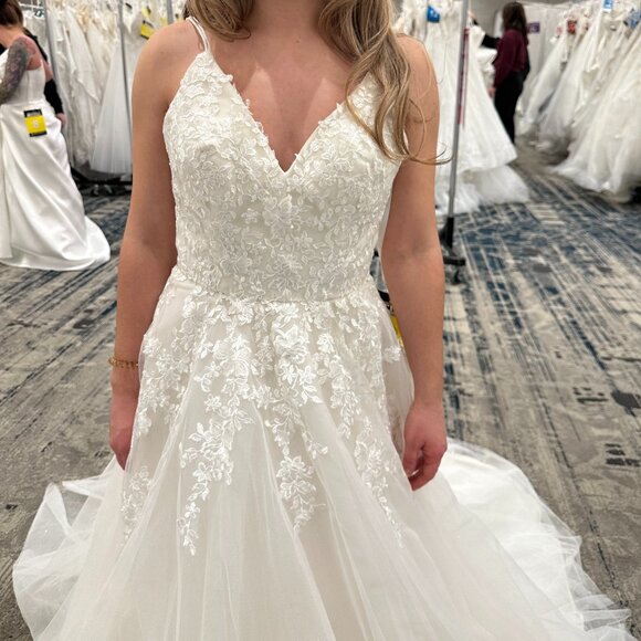 Unworn, Unaltered A-line Wedding Dress, Size 8 - Picture 7 of 7